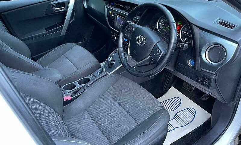 2013 Toyota Auris 1....