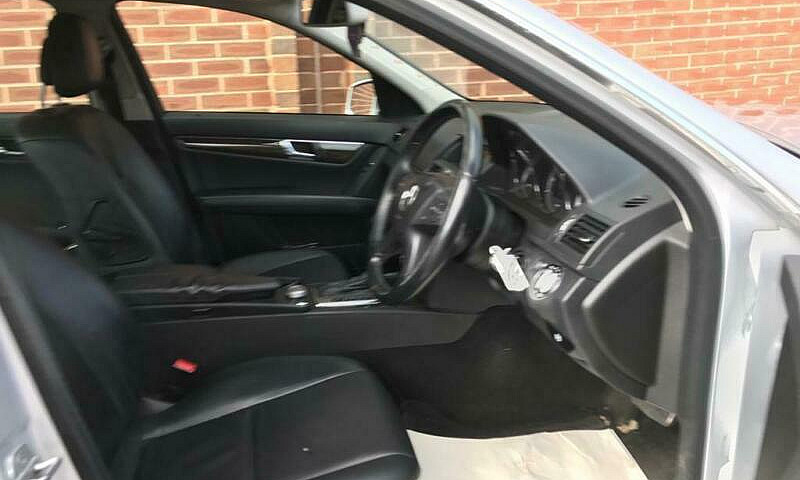 2010 Mercedes-Benz C...