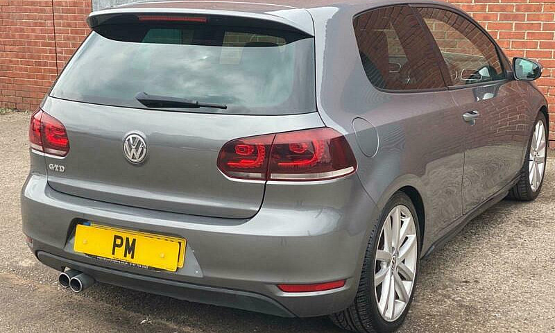 2009 Volkswagen Golf...