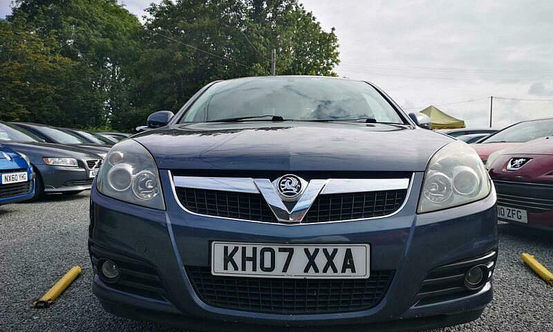 2007 Vauxhall Vectra...