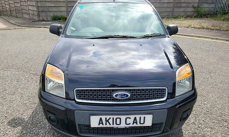 2010 Ford Fusion 1.4...