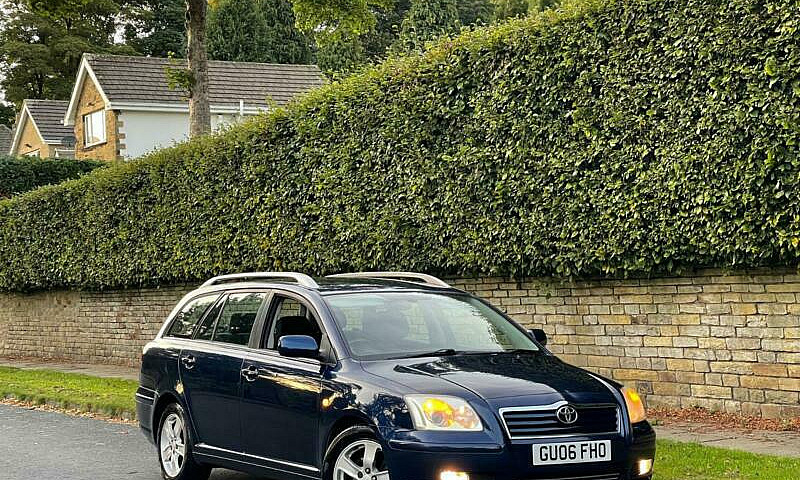 06 Toyota Avensis 1....