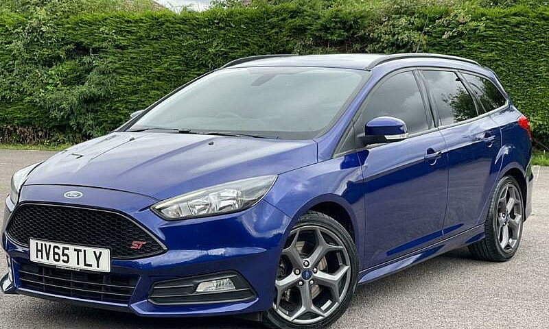 2015 Ford Focus 2.0T...