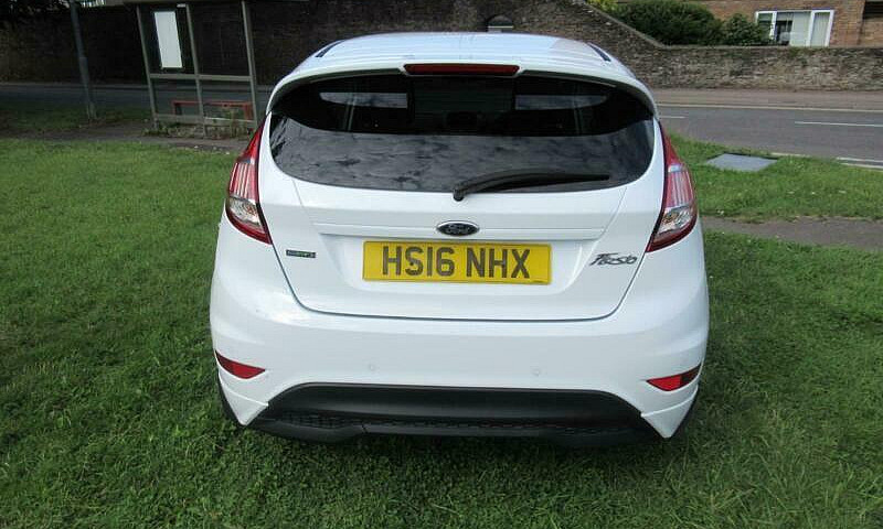 2016 Ford Fiesta 1.0...