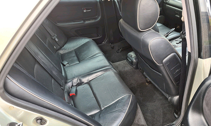 Lexus Is300...