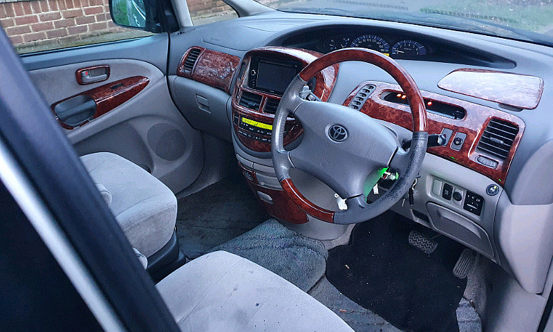 Toyota Estima 2.4 Lp...