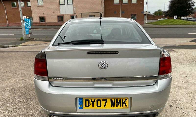 2007 Vauxhall Vectra...