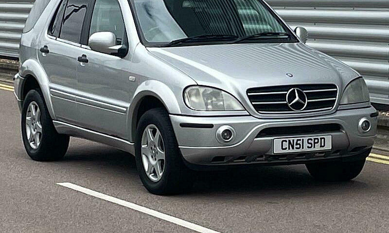 2001 Mercedes-Benz M...