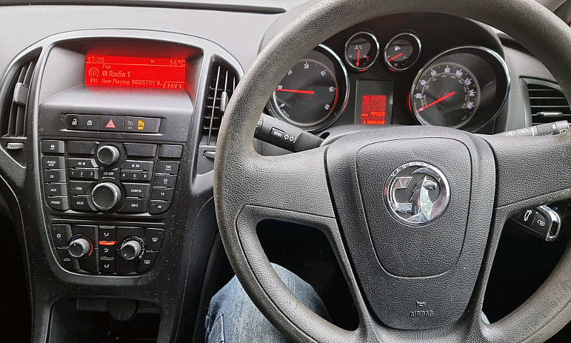 2012 Vauxhall Astra ...