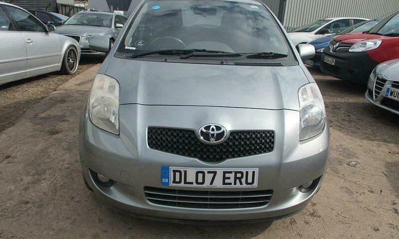 Toyota Yaris Multimo...