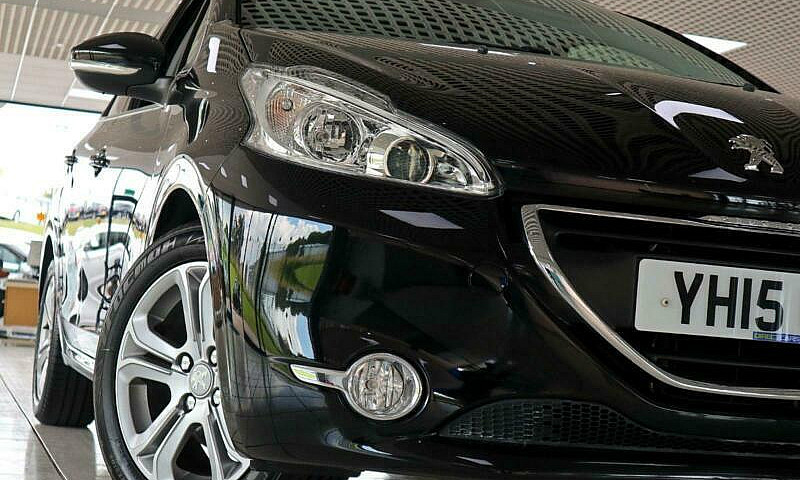 2015 Peugeot 208 1.2...