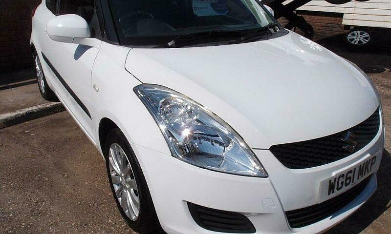 2011 61 Suzuki Swift...