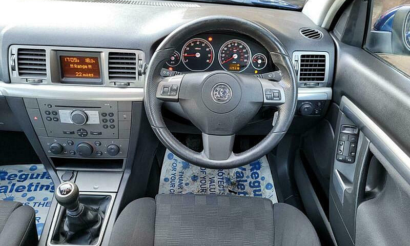 2008 Vauxhall Vectra...
