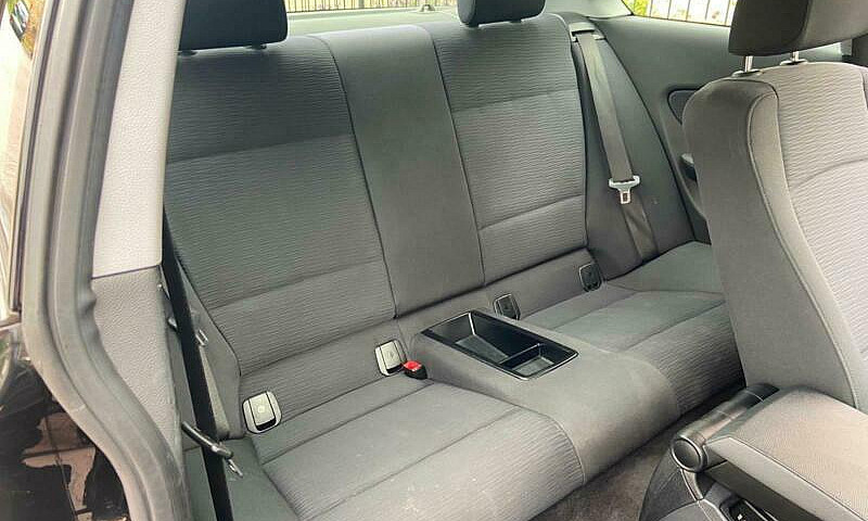 2009 Bmw 1 Series 12...