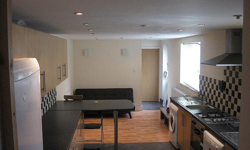 9 Bedroom Student Ho...