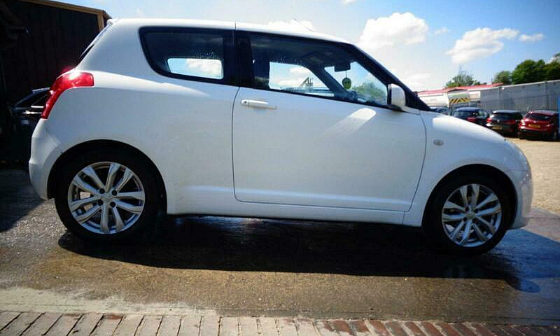 Suzuki Swift 1.3 Sz3...