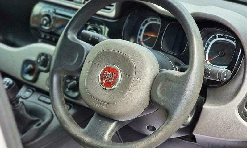 2012 62 Fiat Panda 1...