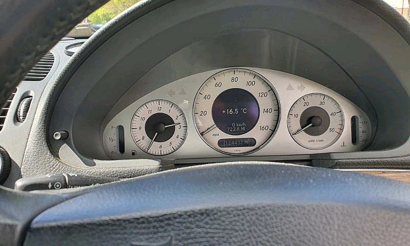 Mercedes E220 Cdi...