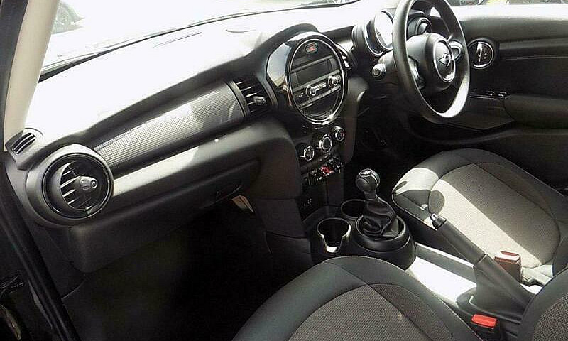 2018 18 Mini Hatch C...