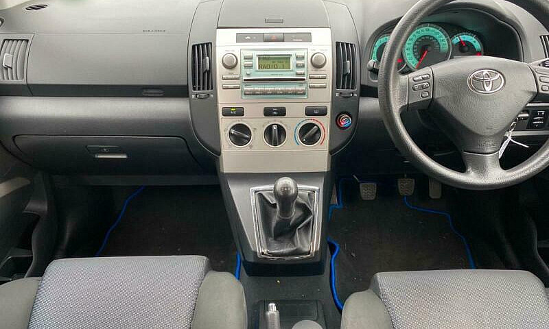 2004 Toyota Corolla ...