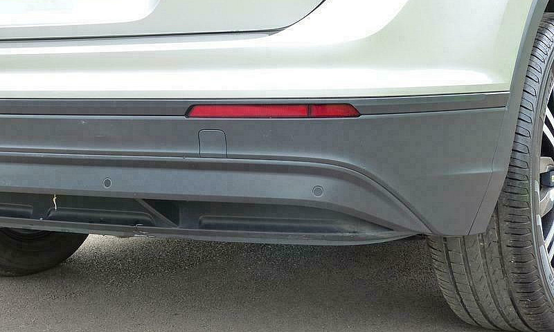 2017 Volkswagen Tigu...