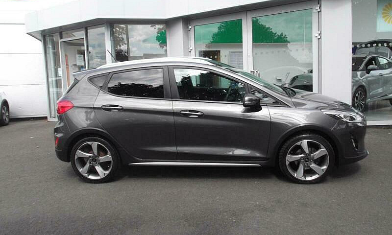 2018 Ford Fiesta  Ac...
