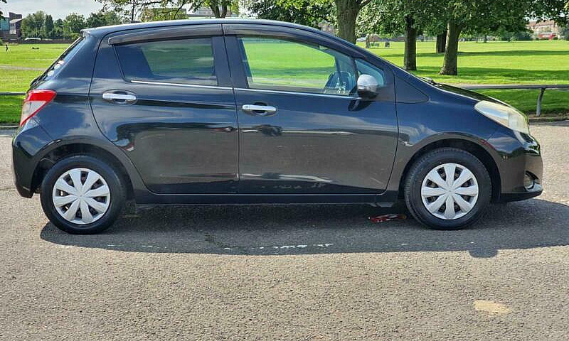 2010 Toyota Yaris Ic...