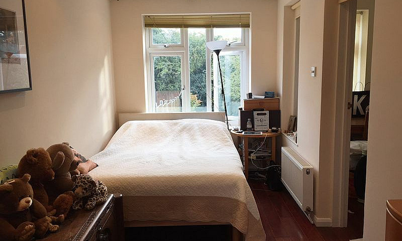 4 Bedroom House In T...