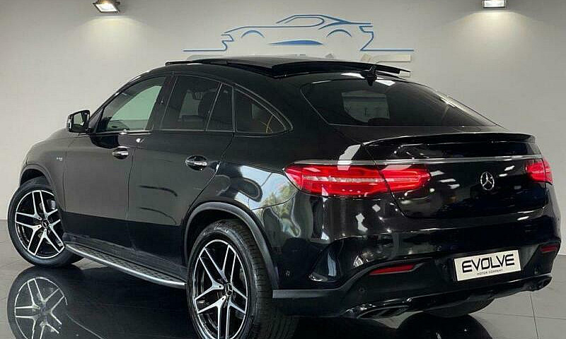 2017 11 Mercedes-Ben...