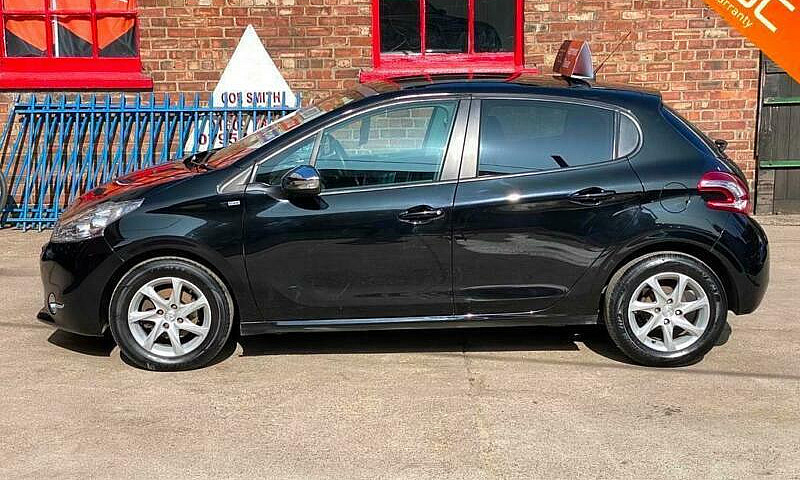 2015 Peugeot 208 1.2...