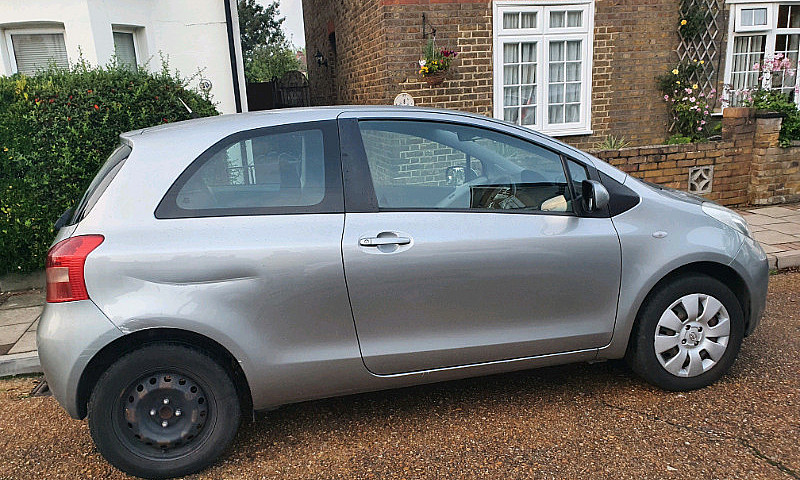 Toyota Yaris ...