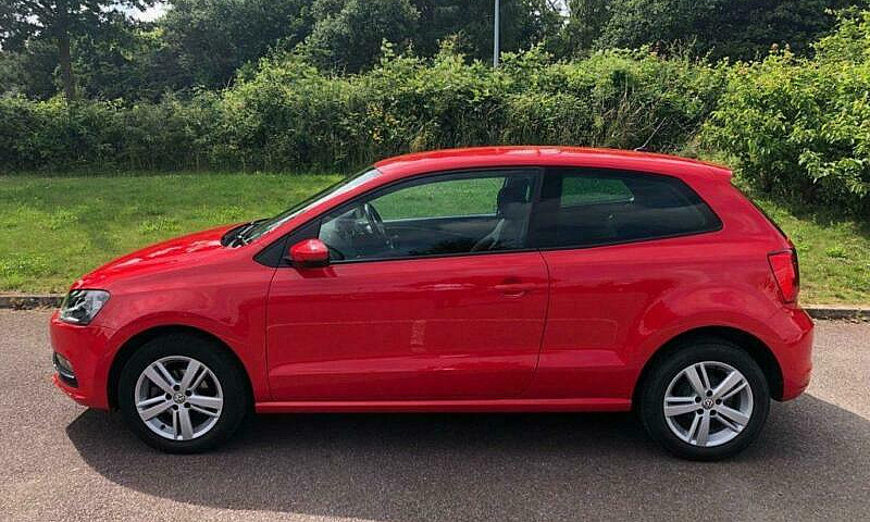 2017 Volkswagen Polo...