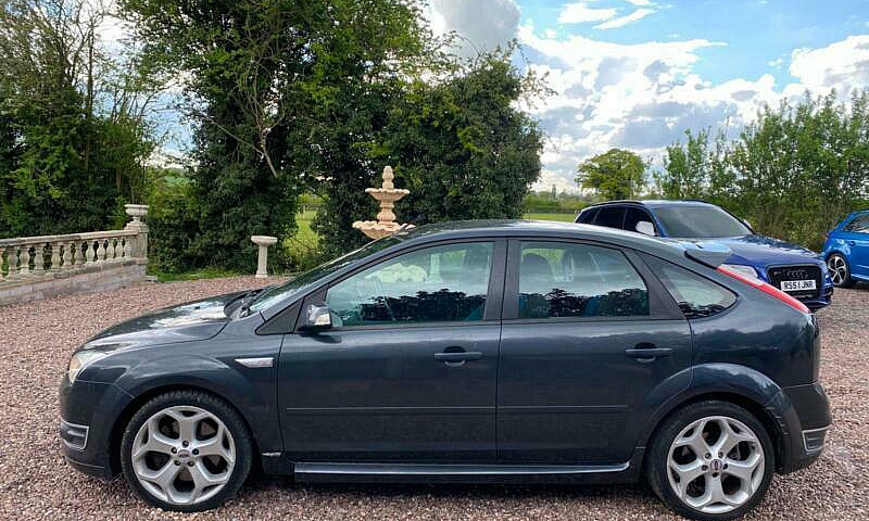 Ford Focus St-2 5 Do...