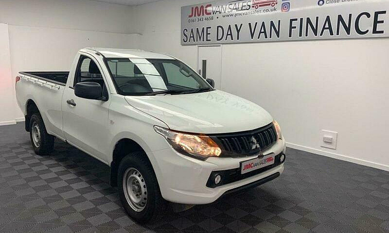 2017 17 Mitsubishi L...