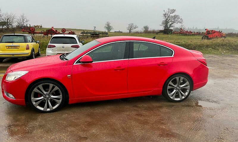 Vauxhall Insignia 2....