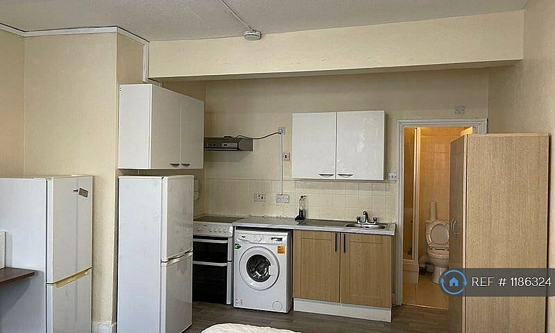 Studio Flat In Phili...