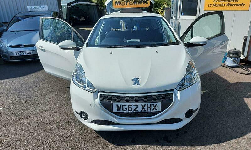 2013 Peugeot 208 1.2...