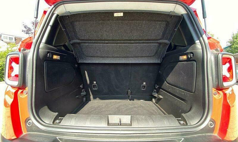 2016 16 Jeep Renegad...