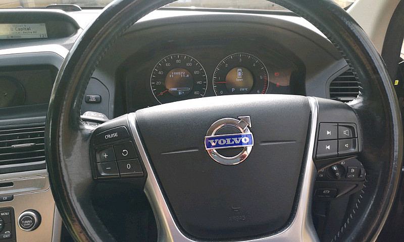 2009 Volvo Xc6O 2,4L...