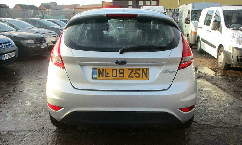 Ford Fiesta Style Pl...