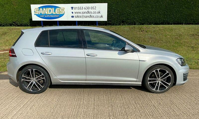 2016 Volkswagen Golf...
