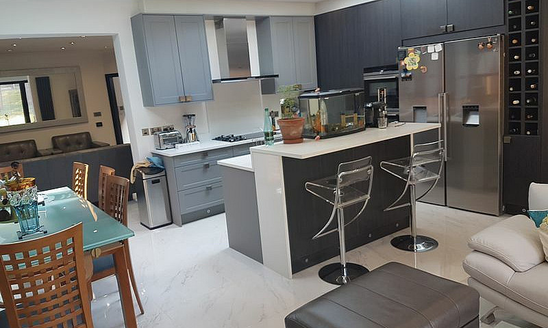 6 Bedroom House In K...