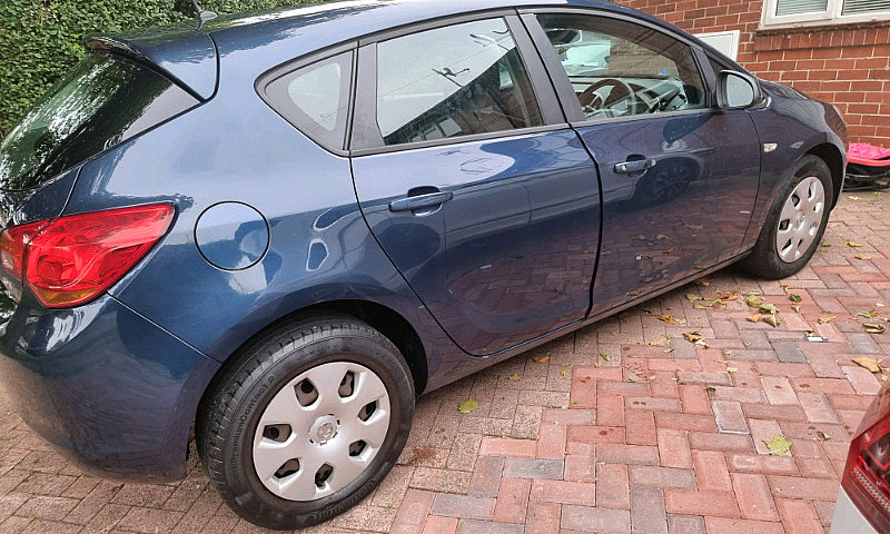 2012 Vauxhall Astra ...