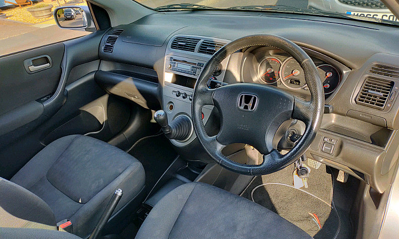 2004 Honda Civic 1.6...