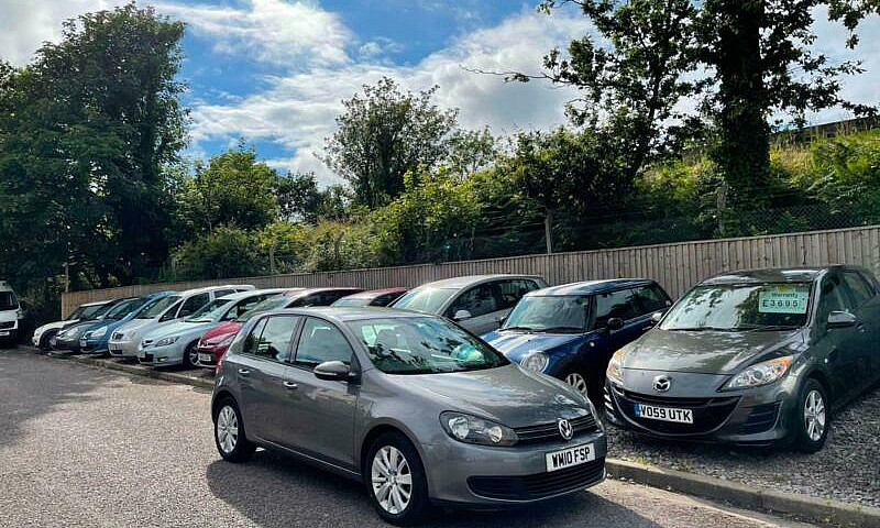 2010 Volkswagen Golf...