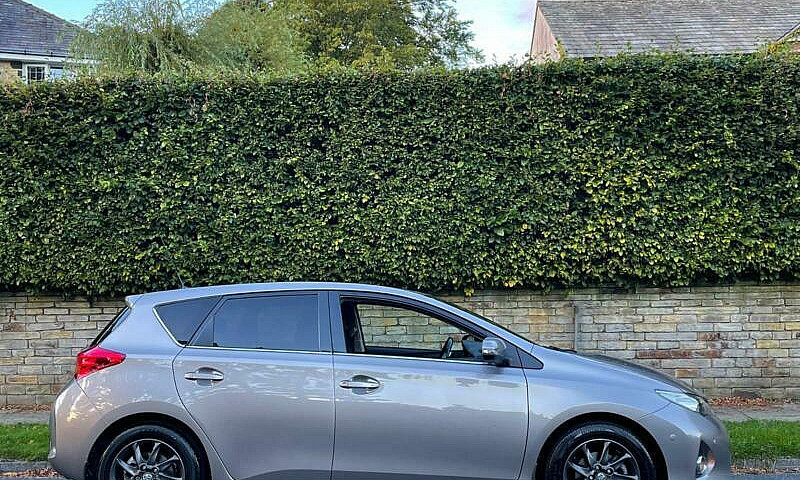Toyota Auris 1.4 D-4...