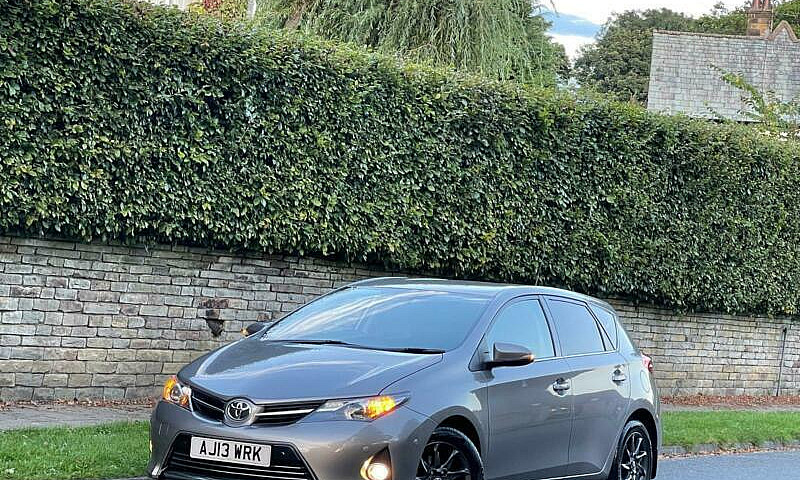 Toyota Auris 1.4 D-4...