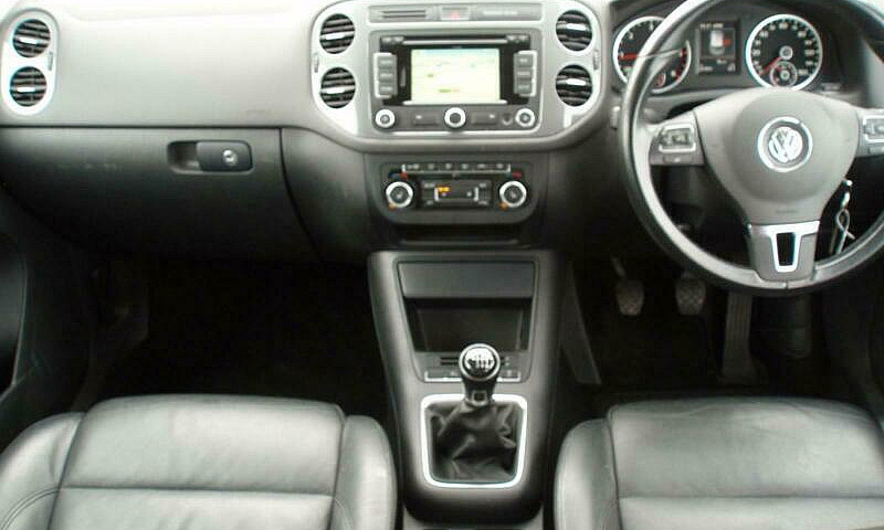 2014 Volkswagen Tigu...