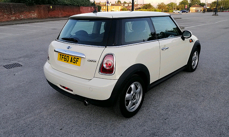 2010 Mini Cooper 1.6...