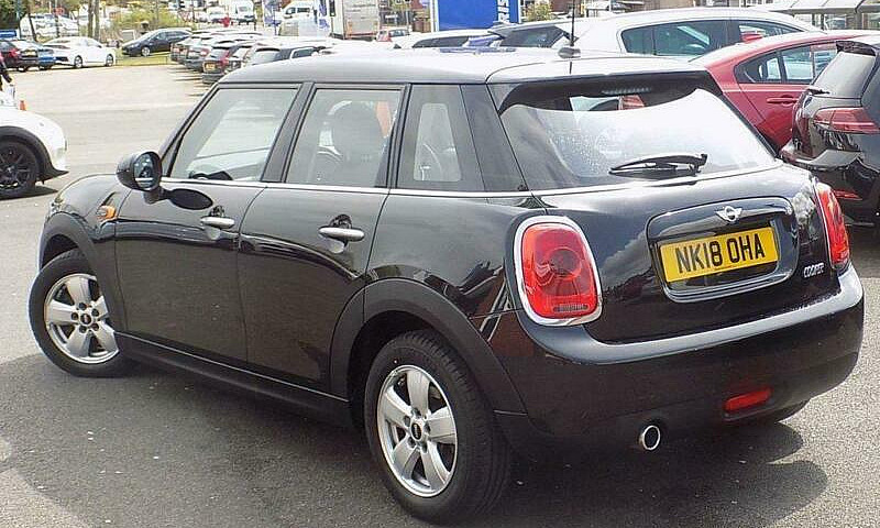 2018 18 Mini Hatch C...